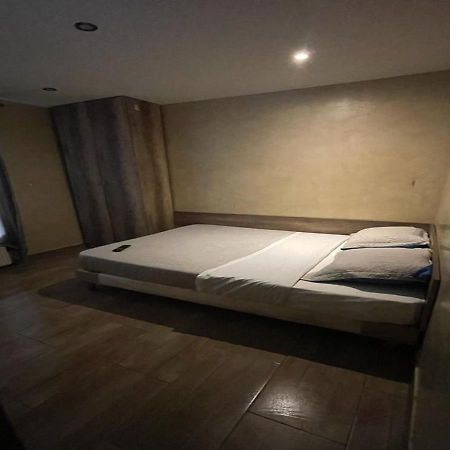 Lpl Paris Hotel Exteriör bild